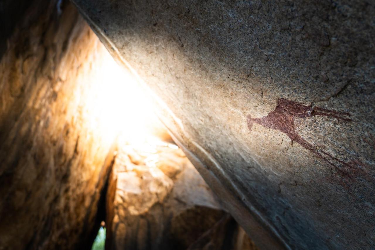 Ai Aiba - The Rock Painting Lodge Omaruru Luaran gambar