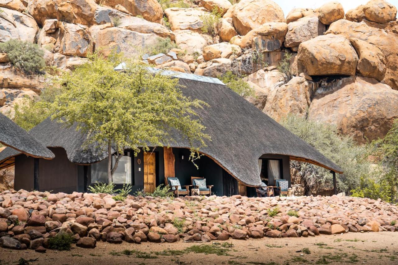Ai Aiba - The Rock Painting Lodge Omaruru Luaran gambar
